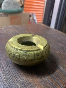 VTG Round Brass Ashtray Engraved HandLaquered But Worn 3” Wide 1.5” Tall 1960s - Picture 1 of 4