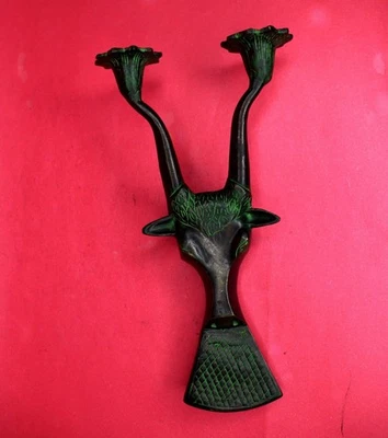 Estatuilla artesanal de decoración de pared de oficina en casa candelabro con forma de cabeza de toro de latón Foto 1 de 4
