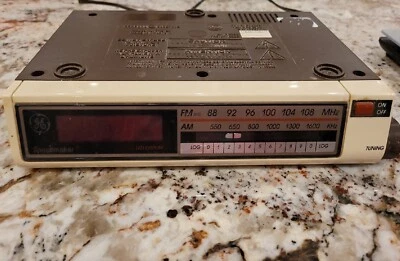 Vintage GE Spacemaker Model 7-4212A Digital Clock Radio Under Cabinet  - Image 1 of 4