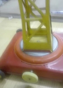 gru DGM ? - GRU DA CANTIERE IN LATTA Gialla - Foto 1 di 7