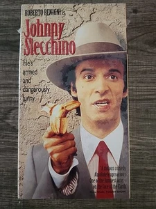 *BRAND NEW* Johnny Stecchino (VHS, 1991) New Line Home Video Comedy Color - Foto 1 di 3