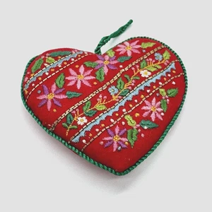 Vintage 1983 Hallmark Embroidered Heart Christmas Holiday Ornament Floral 4" EUC - Picture 1 of 11
