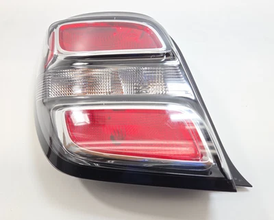 2017-2020 雪佛兰 Sonic Hatchback 左驱动侧尾灯黑色原始设备制造商 — 第 1/4 张图片