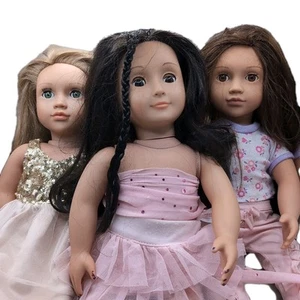our generation 3 fashion dolls original clothes and different brands shoes bags - Bild 1 von 9