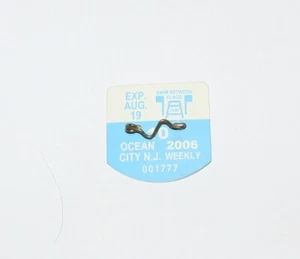 2006 WÖCHENTLICHES Strandabzeichen/Etikett VINTAGE OCEAN CITY NJ WOCHE 10 EXP. AUGUST 19 - Bild 1 von 1