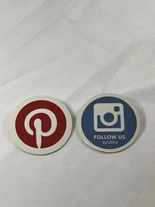 Publix Super Market Publix pin Follow Us set of 2 Pin lot - Picture 1 of 7