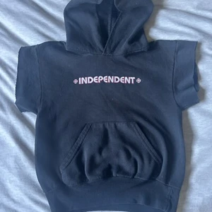 Vintage Independent Trucks Co Skateboarding Black Youth Small 6/8 Hoodie Cutoff - Picture 1 of 5
