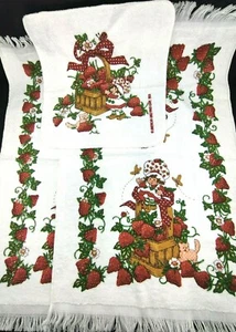 Vintage Strawberry Shortcake Hand Towels Lot of 3 1980's - Picture 1 of 12