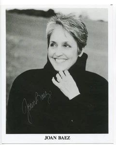 Joan Baez Signed 8x10 Photo Autographed Signature Folk Singer - Picture 1 of 2