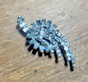 Art Deco Design große klare Strass Baguette Brosche Anstecknadel Halley’s Comet - Bild 1 von 12