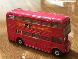 DINKY TOYS #289 ROUTEMASTER BUS TERN SHIRTS LONDON TRANSPORT ENGLAND 1976 L@@K - Picture 1 of 1