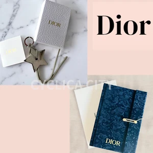 Christian Dior Journal Notizbuch & Stern Schlüsselanhänger Ring Charm Leder Silber Neu im Karton - Bild 1 von 15