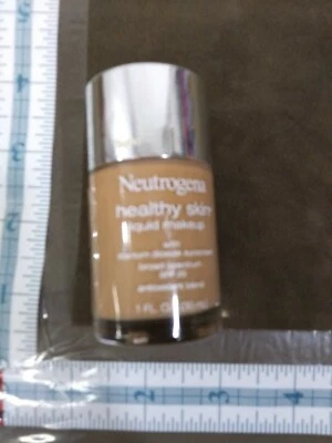 Neutrogena Healthy Skin Liquid Makeup 105 caramel - Image 1 of 4