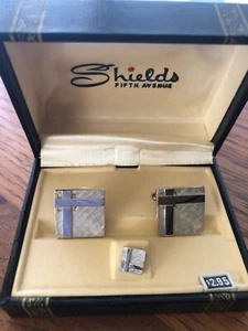 VINTAGE SHIELDS FIFTH AVENUE CUFFLINKS & TIE TACK - Picture 1 of 7