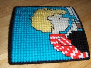 NUOVO magnete tela plastica completato - Schroeder con pianoforte - Foto 1 di 1