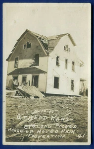 Great Bend Kansas Cyclone shows house moved from foundation photo postcard - Picture 1 of 2