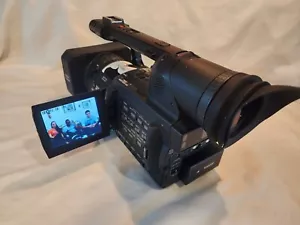 Panasonic AG-HVX200P High Definition P2 HD Video Camera - Picture 1 of 7