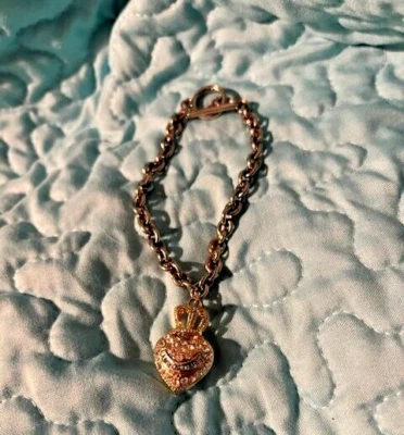 Hermosa pulsera Juicy Couture de eslabones pequeños corazón de cristal con corona. Foto 1 de 3