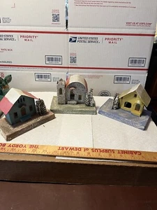 (3) Vintage Putz Like Christmas Village Houses Excellent Condition - Picture 1 of 3