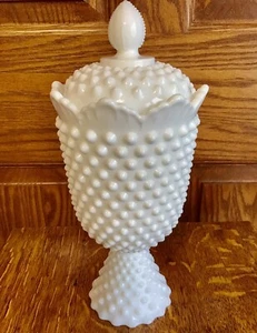 Fenton weiß Milchglas Kochnagel Sockel bedeckt Apotheker Glas Krone Rand - Bild 1 von 3