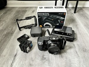 Blackmagic Design Pocket Cinema Camera 4K - BUNDLE