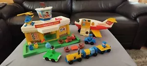 Vintage Fisher Price Little People Airport #2502 COMPLETE - Picture 1 of 20