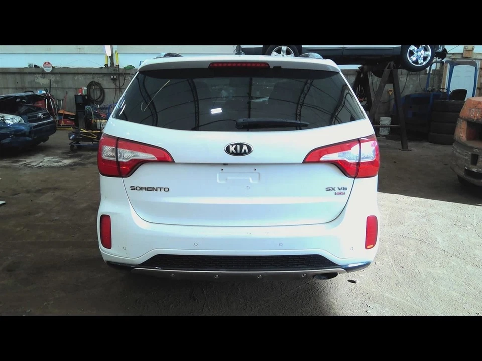 SORENTO   2014 Fuel Vapor Canister 6841048 - Image 1 of 4