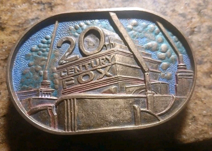 Beautiful, Vintage 1976 20th Century Fox Movie Premiere BTS Beltbuckle. - Image 1 of 4