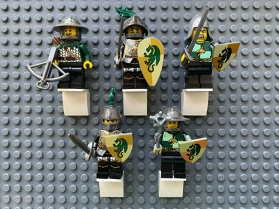 5X Castle Knights Minifigures - Frightening Knights - Image 1 of 3