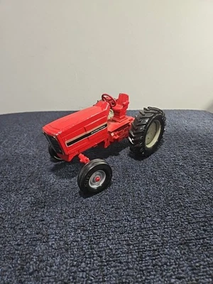 ROUGH SHAPE Vintage Ertl International Red Tractor 18-4-34 AS IS - Image 1 of 4
