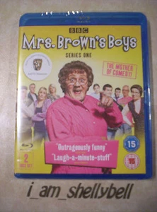 Sealed MRS. BROWN'S BOYS Series One (1) Blu-ray with BONUS DVD! FREE POST - Picture 1 of 3