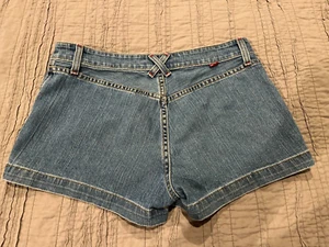 Women's Vtg LEVI'S Bareback Red Accent Stitch Denim Shorts Size 9 - Picture 1 of 8