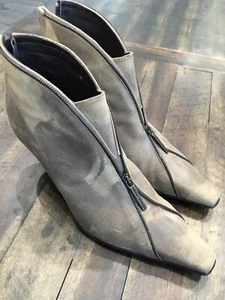 Stylische hellbraune Stiefeletten Donald J Pliner 6,5 braun Leder Pfennigabsatz - Bild 1 von 7