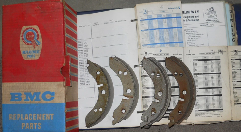 Juego de zapatas de freno delanteras NOS BMC 834F.  Sprite I y II, MG Midget I, Minor 1000 --- Foto 1 de 1