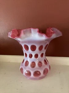 Vintage Fenton Coin Dot Cranberry Pink Glass Ruffled Vase 6in - Picture 1 of 4
