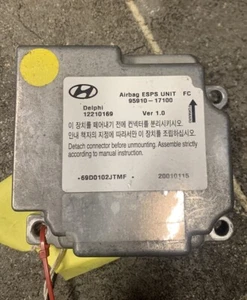 HYUNDAI MATRIX 2001-2010 1.6 AIR SRS BAG CONTROL MODULE UNIT 95910-17100 - Picture 1 of 4