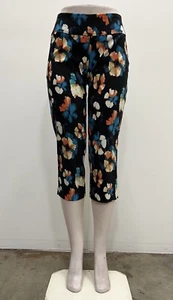 Zac & Rachel Womens floral pull on stretch Capri with slits on hem . - Picture 1 of 1