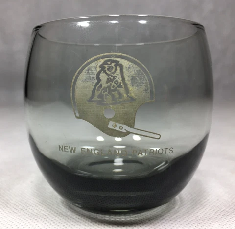 Vintage NFL Tumbler Smoked Glass New England Patriots Logo Helmet Pat Patriot Cover