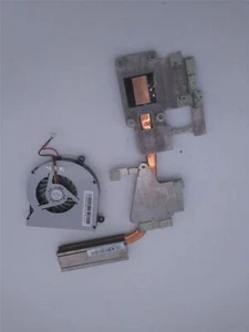 Toshiba Satellite Kühlkörper und Lüfter AT0II0020R0 DC28000A0P0 Gebraucht - Bild 1 von 3