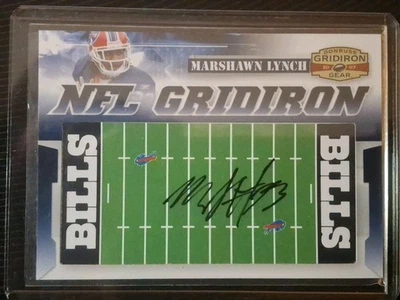 2007 Donruss Gridiron Gear - Marshawn Lynch Rookie Auto # 03/30  SEAHAWKS - Image 1 of 4