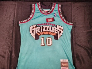 Mitchell & Ness Vancouver Grizzlies Jersey - Hardwood Classics - Mike Bibby, #10 - Picture 1 of 9