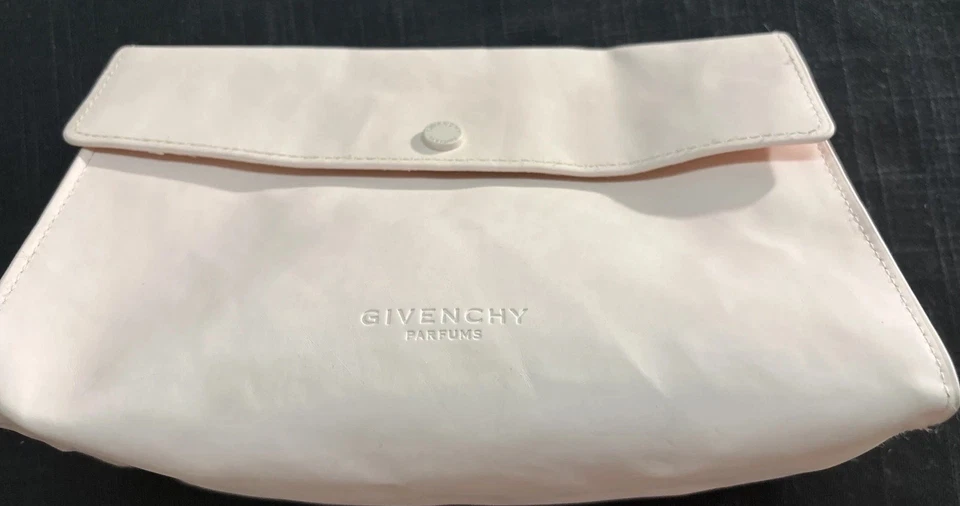Givenchy Perfume Bolsa de Viaje Polvo Rosa 8 Largo X 5 Altura Botón a Presión Foto 1 de 4