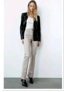 Pantalone svasato Zara ecopelle scamosciato vita alta spacco gamba grigio taglia 2 comodo nuovo senza etichette - Foto 1 di 13