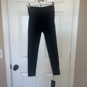 NWT Imperfect Fit Size Medium Black Skinny Yoga Ankle Leggings Pants Bottoms - Picture 1 of 9