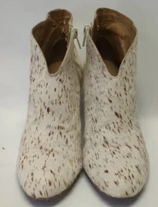 Botines de piel de vaca Lucky Brand para dama talla 6,5 - Imagen 1 de 14