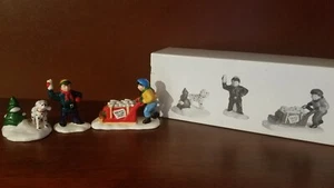Entrega temprano en la mañana - Snow Village Department 56 - Imagen 1 de 2