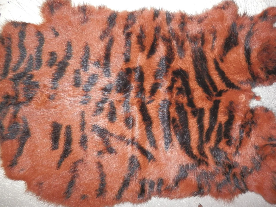 Piel de conejo piel artesanal de piel de tigre estencilado 12"x16" #1651 Foto 1 de 1