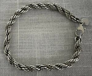 Brazalete retorcido vintage Tiffany & co de plata de ley y oro amarillo de 14 k .7" - Imagen 1 de 5