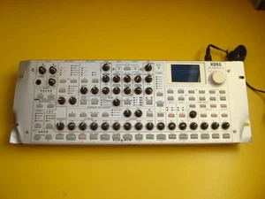 Korg Radias Desktop Synth Rackwinkel verbogen Rackmounts are bended - Bild 1 von 14