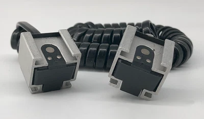 Dual Hot Shoe Synch Cord - Image 1 of 2